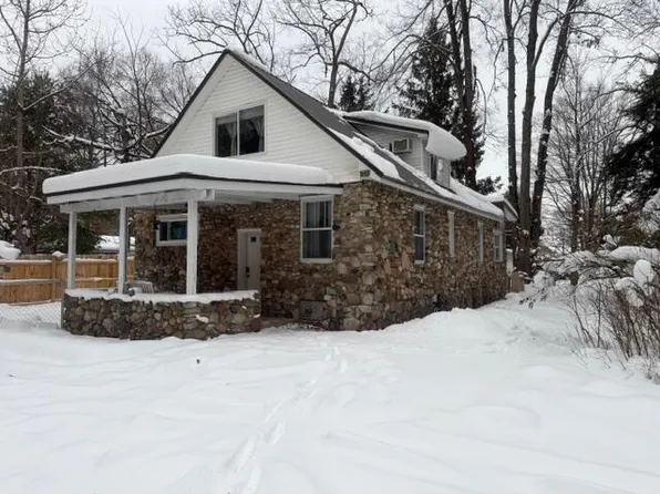 2053 W Parklane, White Cloud, MI 49349