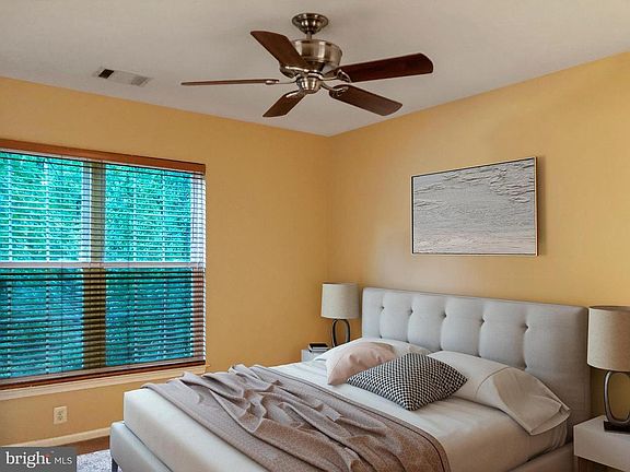 4th image of 7704 Haynes Point Way Unit E