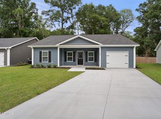 16 Avalon Dr, Beaufort, SC 29907