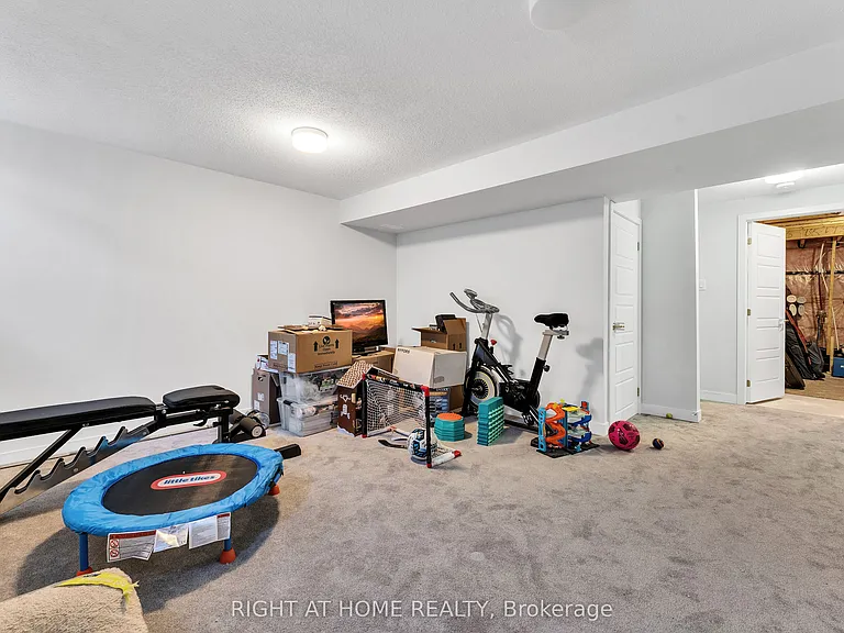 67 Kindred Row — Photo 23