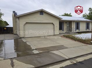 1044 Maple Dr, Broomfield, CO 80020