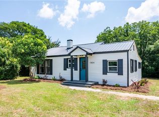 1404 N Forest Ave, Hartwell, GA 30643