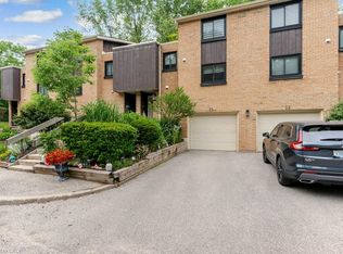 220 Salisbury Ave #23, Cambridge, ON N1S1K5