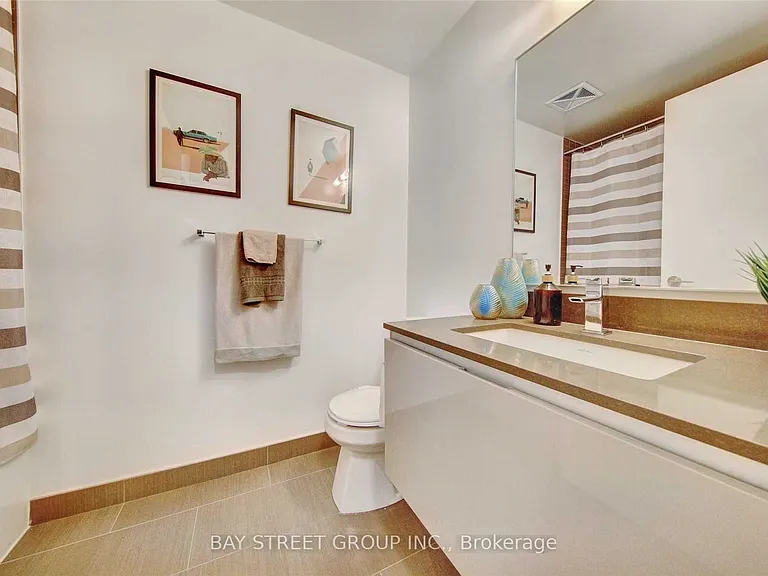 200 Bloor St W #1409 — Photo 25