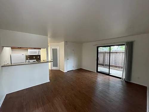 423 W Gutierrez St #11 Photo 1