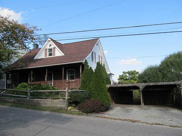 1st image of 124 Blaine Ave
