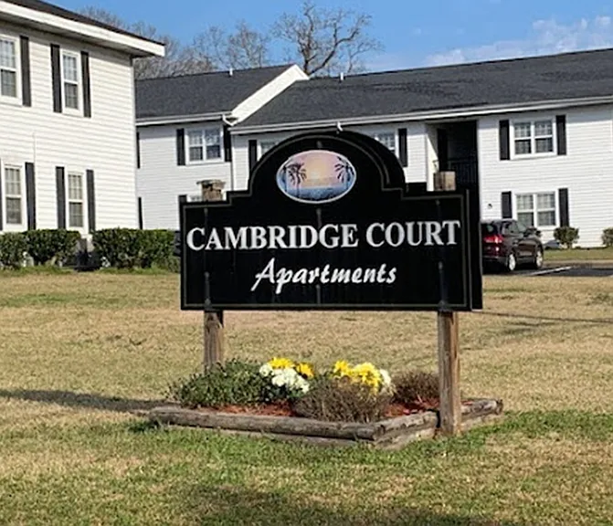 Cambridge Court — Photo 7