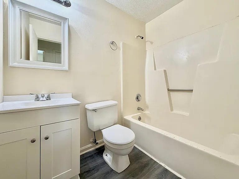 725 N Privette St — Photo 10