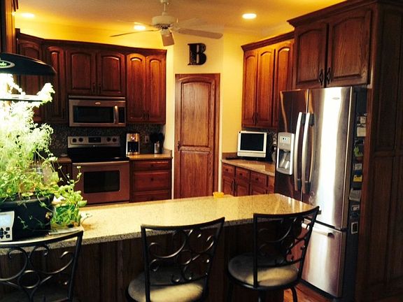 2nd image of 250 Spring Valley Dr