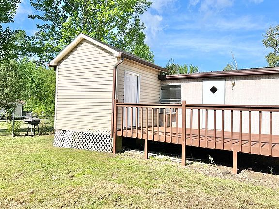 5th image of 2700 Lynn Dr