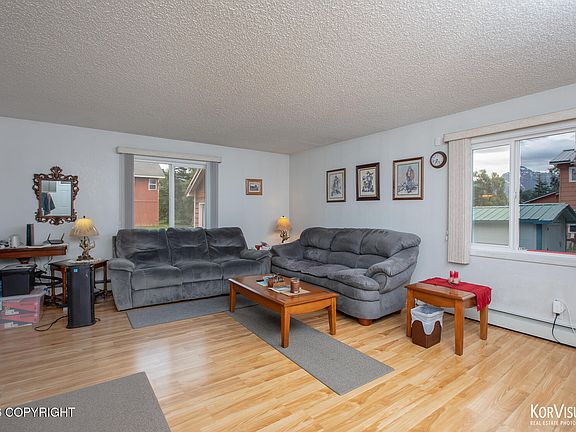 2nd image of 203 S Cobb St