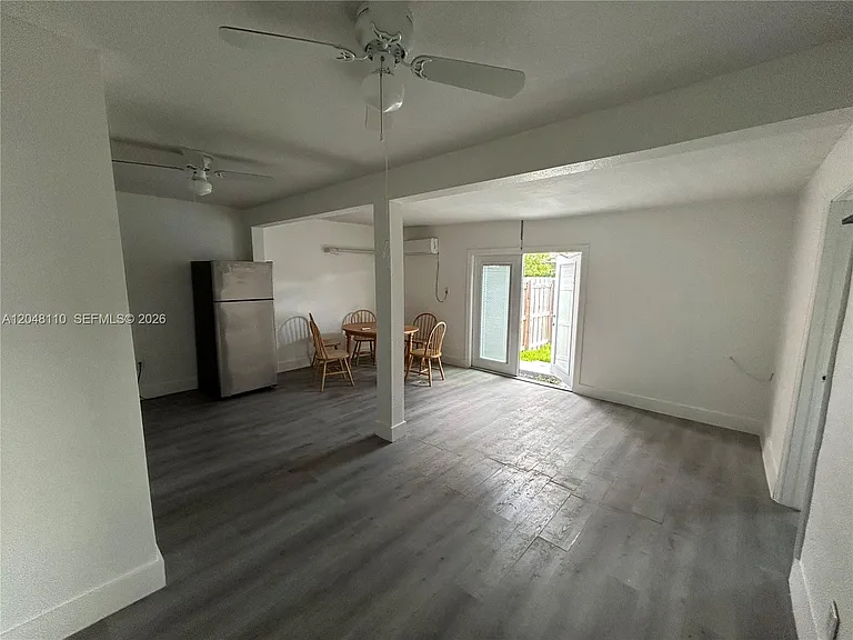 11239 SW 5th Ter — Photo 17