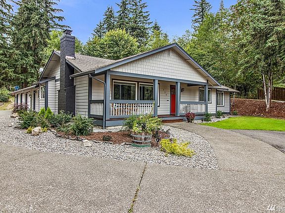 2nd image of 508 108th Avenue Ct E
