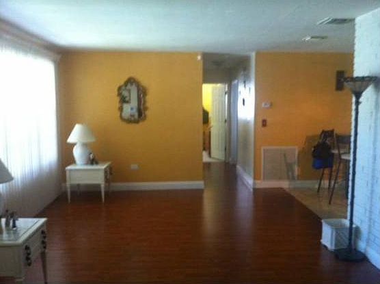 2nd image of 2420 Everglades Dr