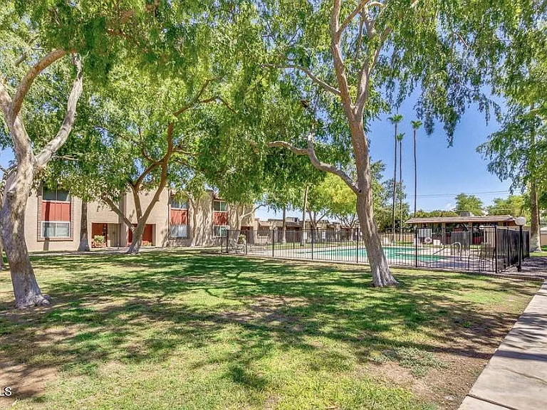 8303 E Thomas Rd — Photo 30