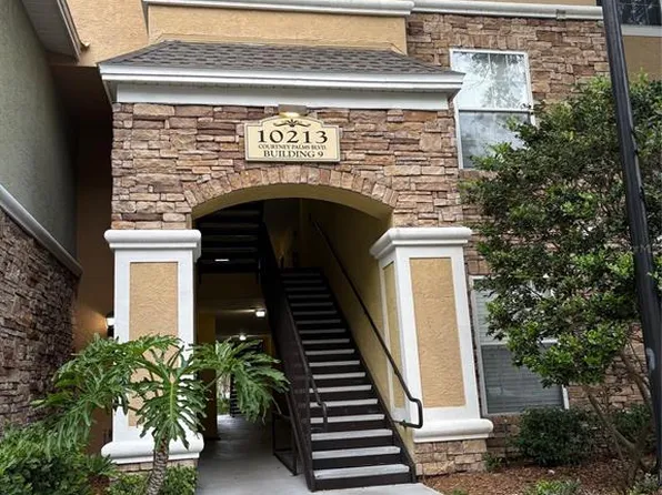 10213 Courtney Palms Blvd APT 301, Tampa, FL 33619