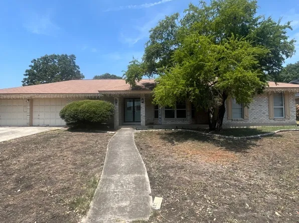 405 Crestwind Dr, Windcrest, TX 78239