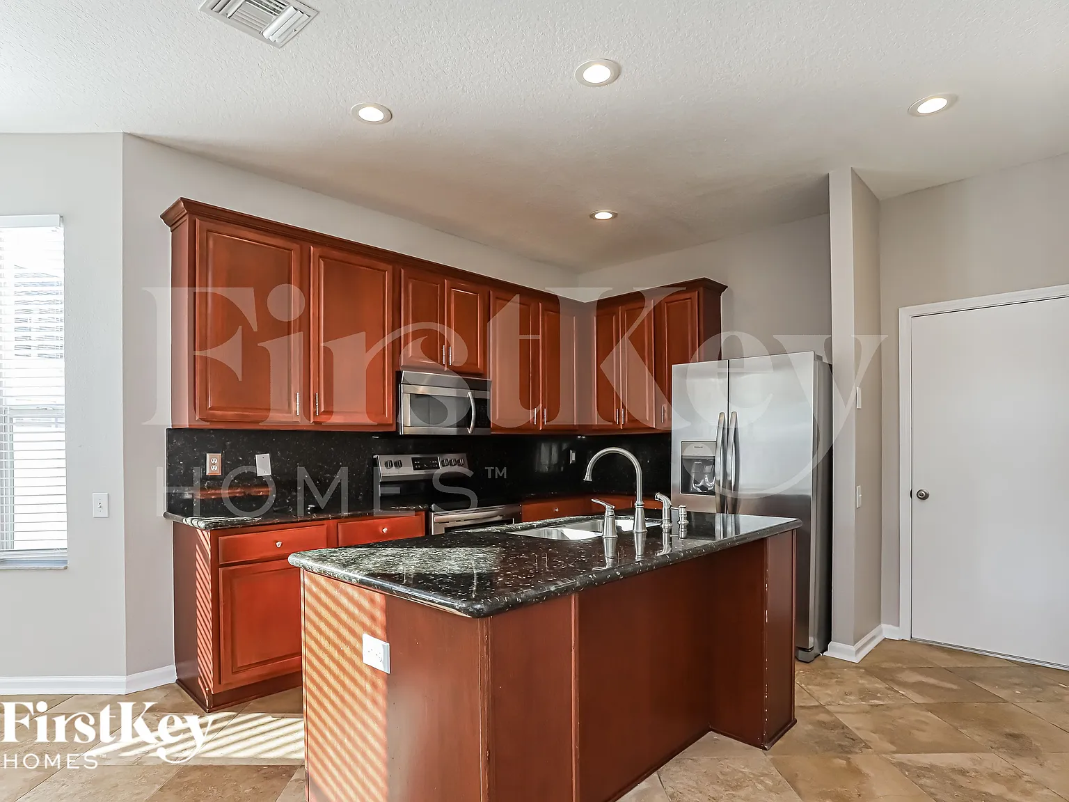 4 bed, 3.5 bath, 2714 sqft, $3,170 — Photo 4