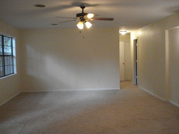 4th image of 401 N Washington Ave