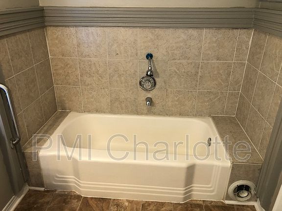 2nd image of 1715 W Davidson Ave