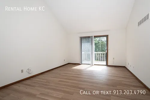 4813 Woodward St — Photo 9