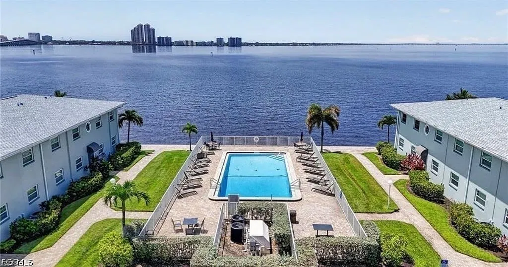 1 bed, 1.0 bath, 659 sqft, $1,500 — Photo 2