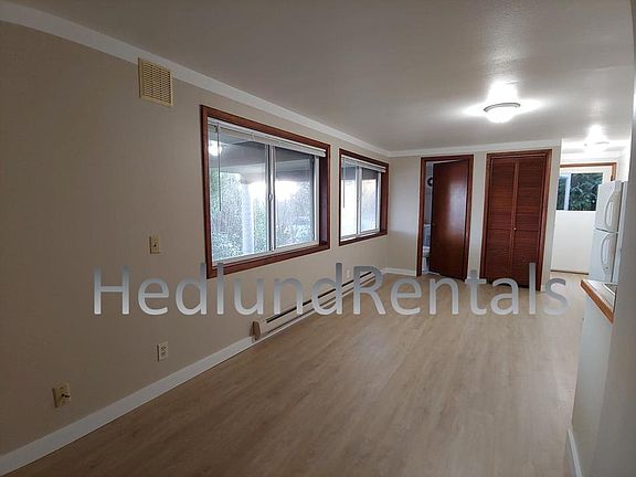 4th image of 424 1st Ave #2