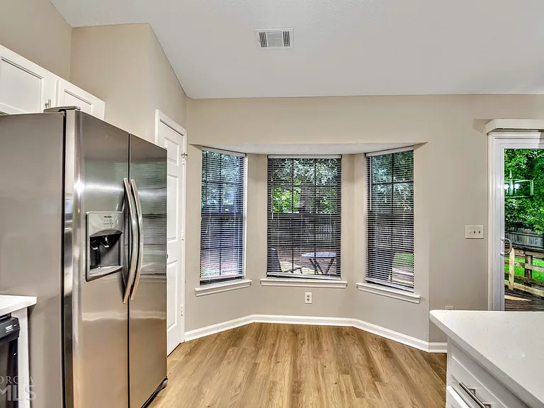 2025 Winsburg Dr NW — Photo 8