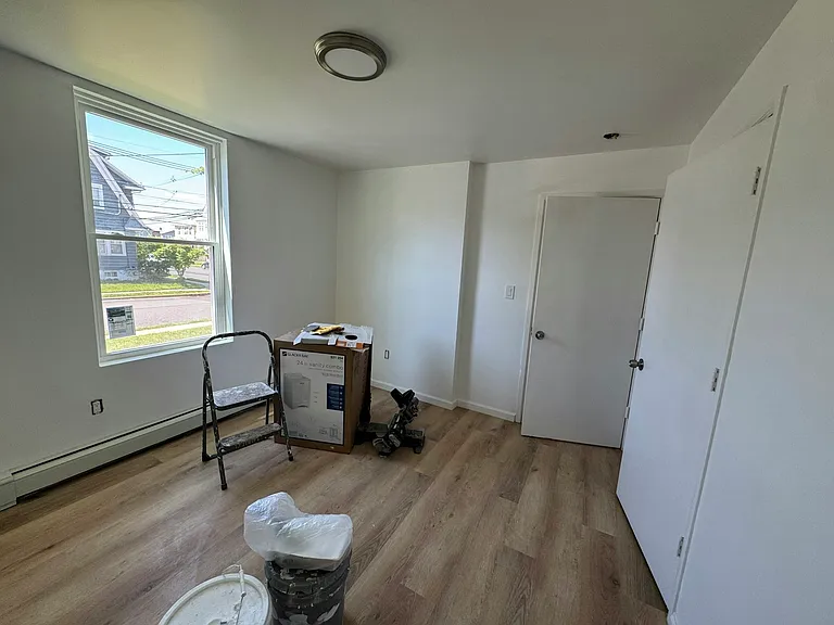 615 Chandler Ave #1 — Photo 8