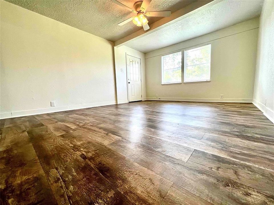 1005 Avenue E 1/2, Alvin, TX 77511 Zillow