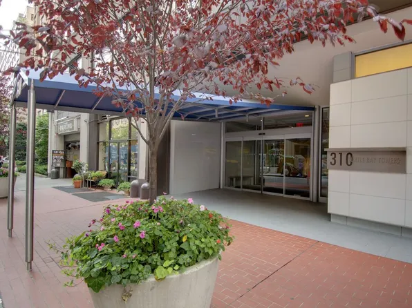 310 East 46th Street image 9 of 9