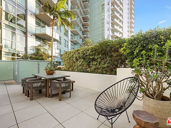 4th image of 13700 Marina Pointe Dr Unit 314