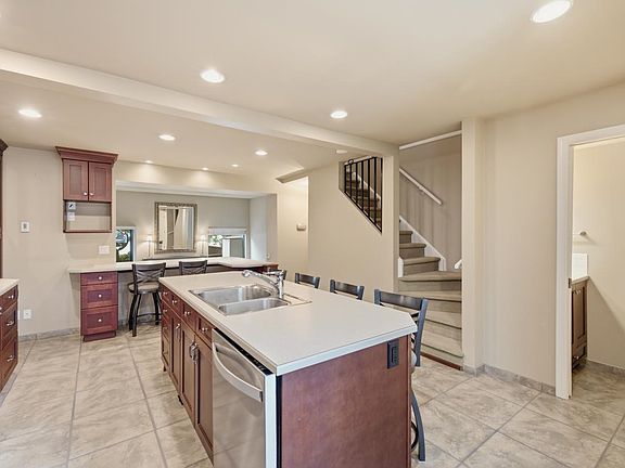 3rd image of 2990 Mariner Way #7