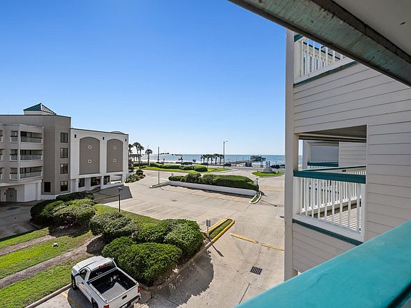 3rd image of 6102 Seawall Blvd #261