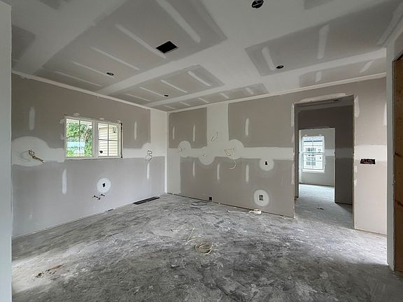 3rd image of 3889 Duchess Ct