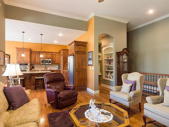 4th image of 4324 NE Park Lake Cir