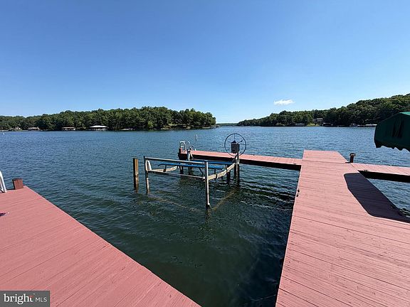 5th image of 259 David Rd