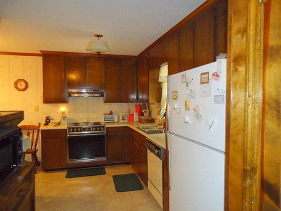 5th image of 1146 Clairmont Pl
