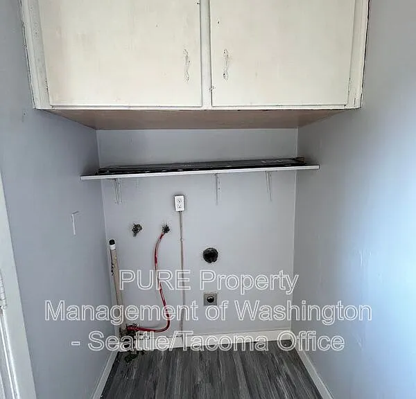 721 S Ainsworth Ave — Photo 7