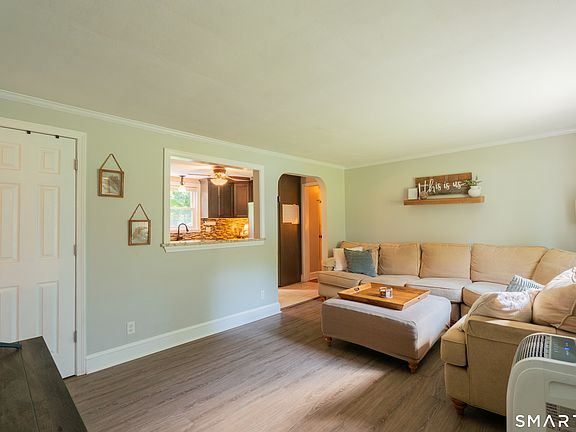 3rd image of 100 Jacobs Terrace