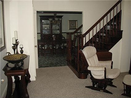 3rd image of 18 Bailey Dr