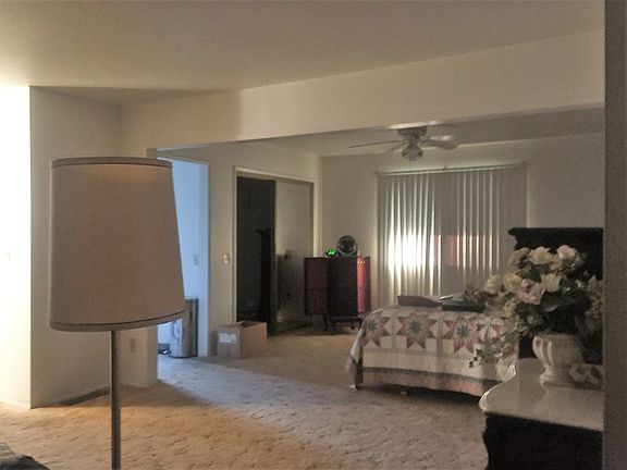 3rd image of 570 N Oak Ave