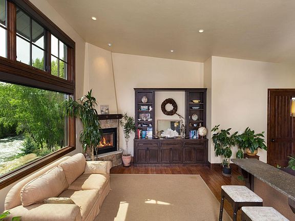 Spacious Main Living Area