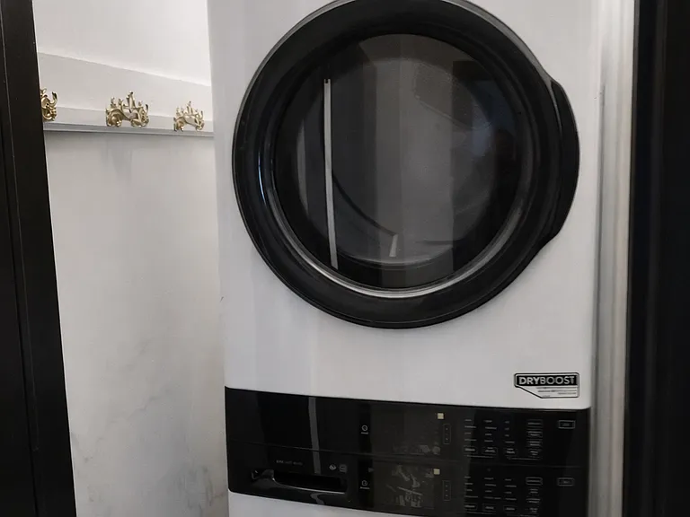In unit washer dryer