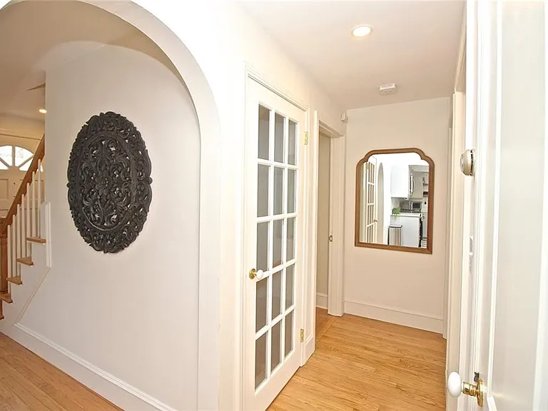139 Coggeshall Ave — Photo 30