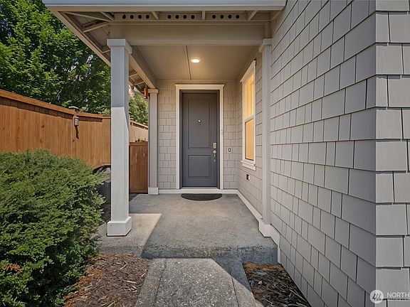 3rd image of 2412 NE Boulderstone Court