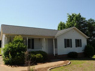 209 Dever Knoll Ln, Greer, SC 29651