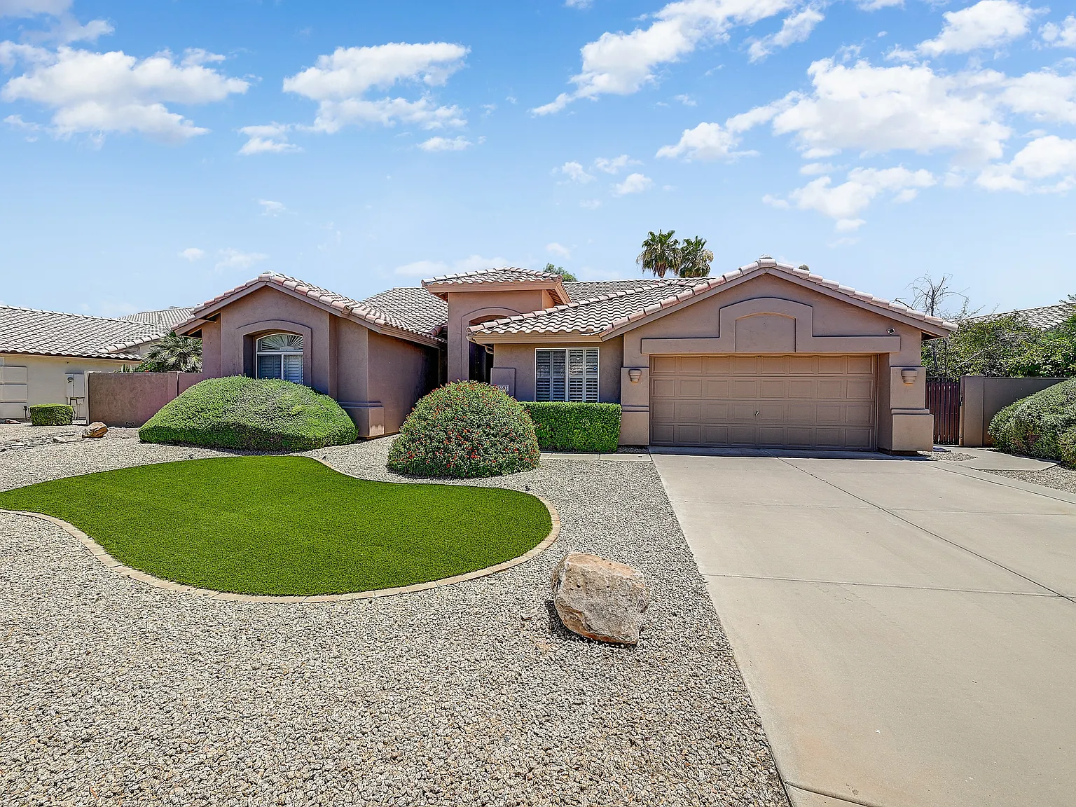 3 bed, 2736 sqft, $3,250 — Photo 3