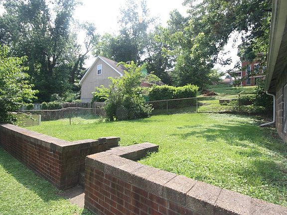 4th image of 1239 Swann St