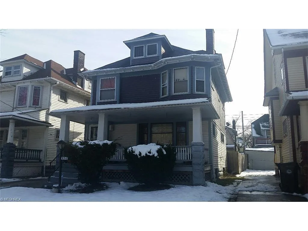 9214 Columbia Ave photo 1